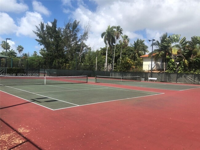 Building Photo - 265 Palm Ave