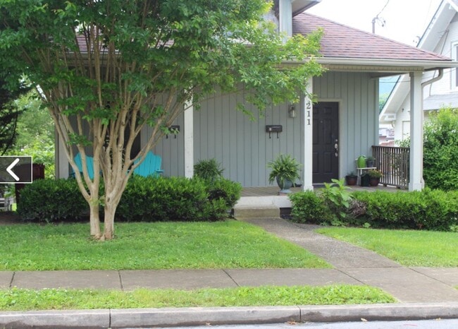 Building Photo - 211 W Fairview Ave