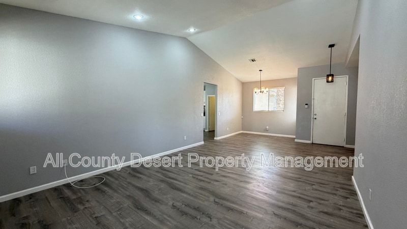 Building Photo - 9591 Capiland Rd