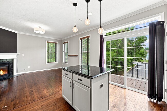 Building Photo - 353 Autumn Dr