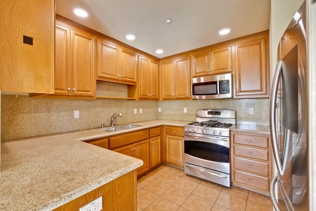 Building Photo - 3-Bed, 3-Bath Home in Sunnyvale near Seven...