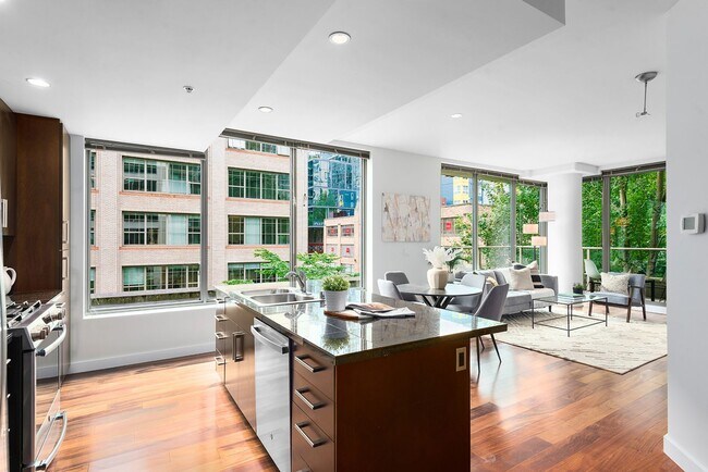 Building Photo - Bright Corner 1Bed/1Bath Condo in the Heart of Downtown Seattle!
