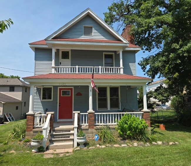 Building Photo - 1125 S Long Lake Blvd