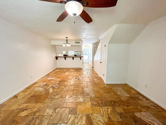 Building Photo - Pickwick Park #805 - Pet Friendly!