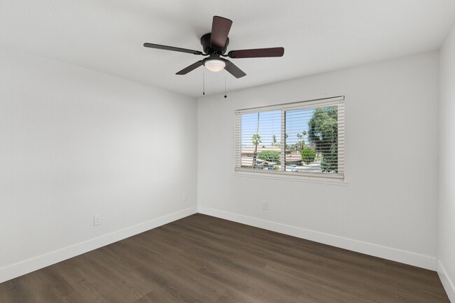 Building Photo - 72629 Edgehill Dr