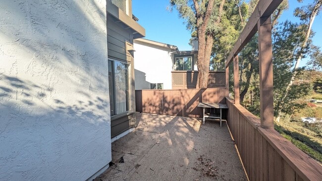 Building Photo - Townhome in Scripps Ranch - Available in July