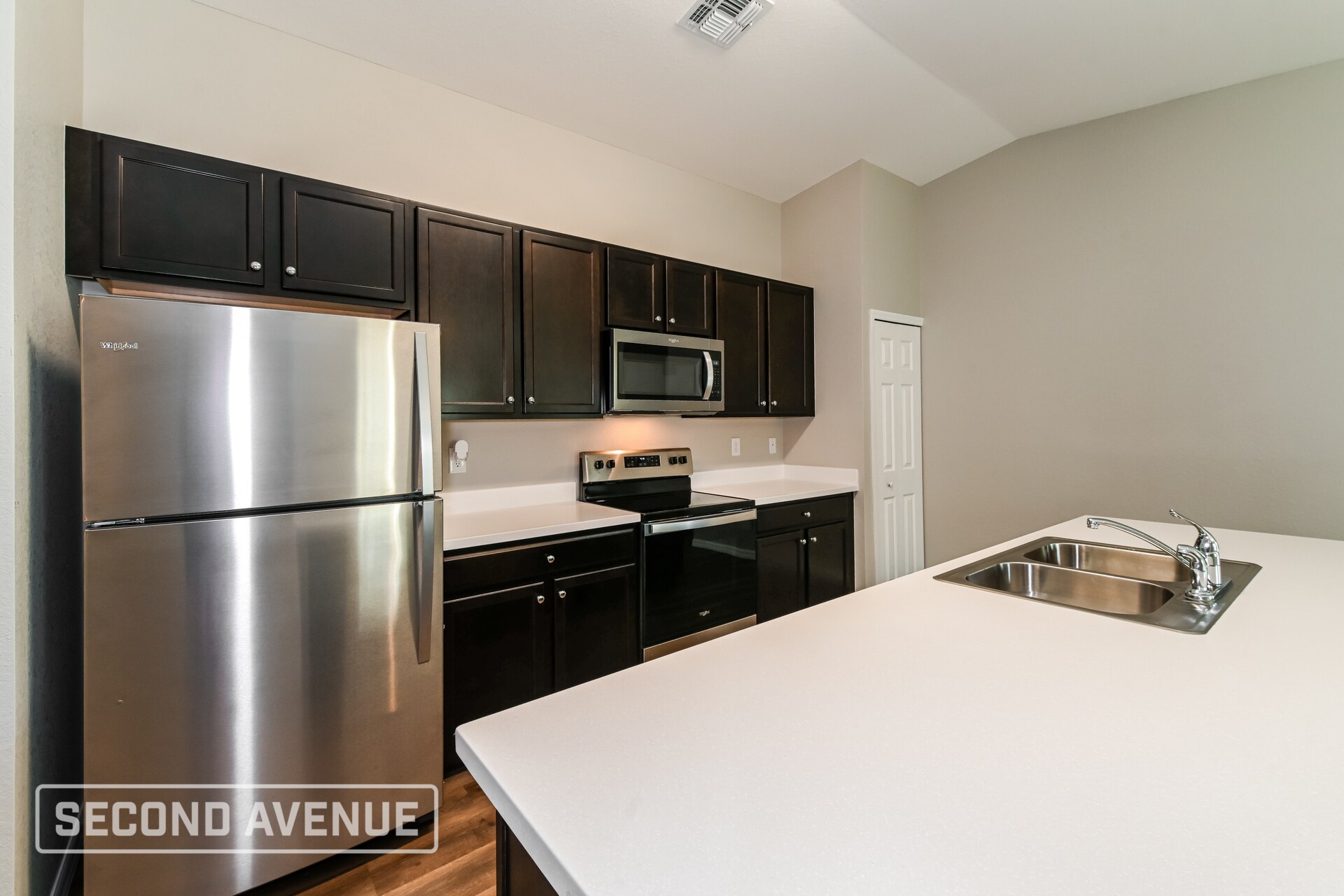 Building Photo - 106 Baldur Dr