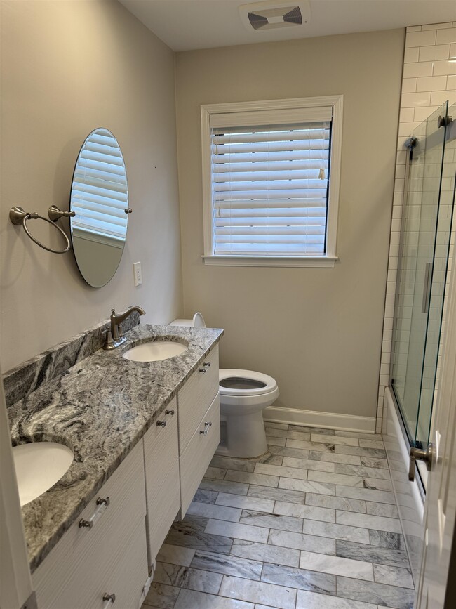 Building Photo - 8442 Farrah Ln