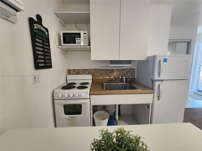 Building Photo - 315 Walnut St