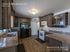 Building Photo - 1905 N Mountain Ave