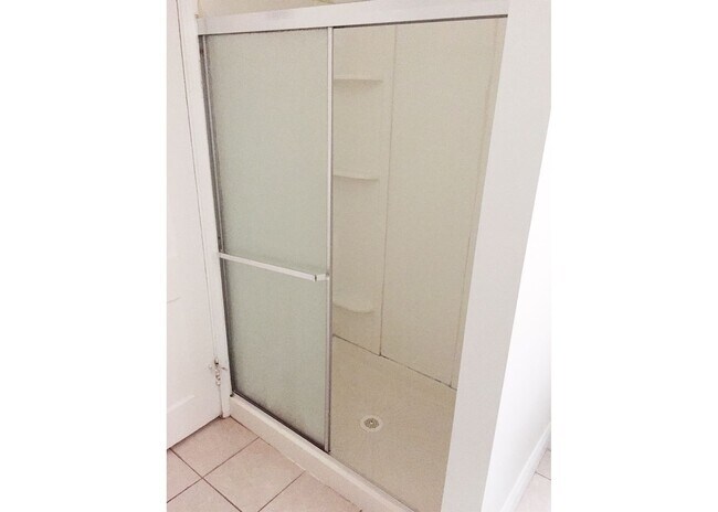 Building Photo - 3238 Bishop St