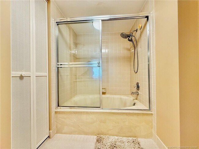 Building Photo - 9500 S Ocean Dr
