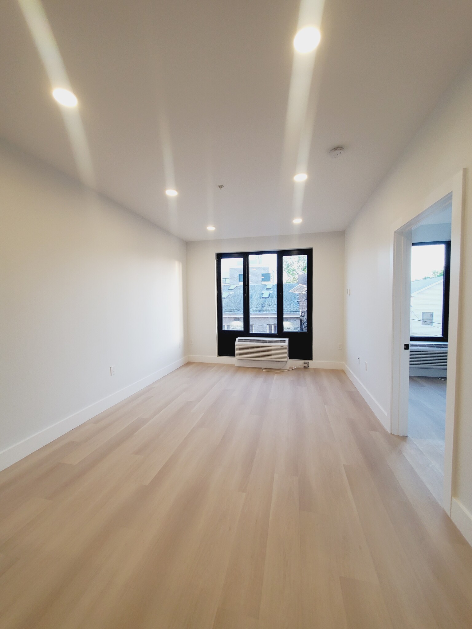316 Forrest St 401 - 297 Forrest St