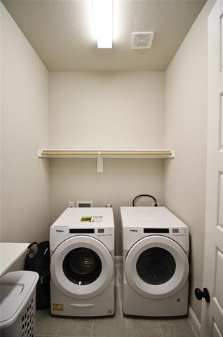 Building Photo - 1904 Shaila Dr