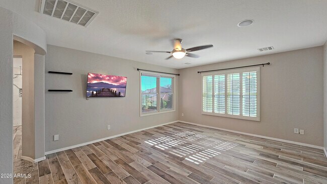 Building Photo - 29411 W Weldon Ave