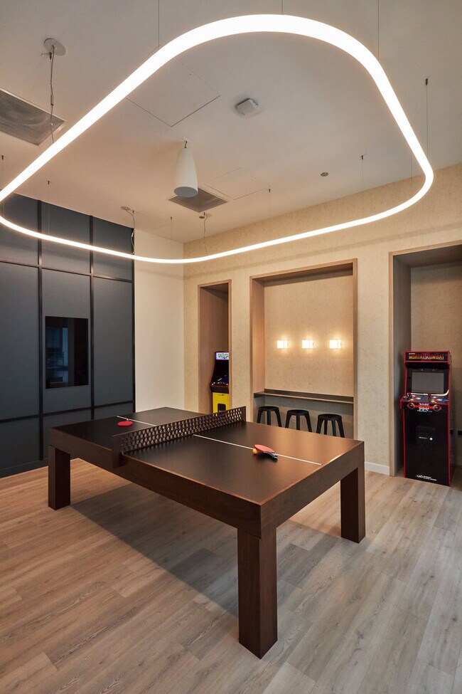 Building Photo - 1006 S Michigan Ave