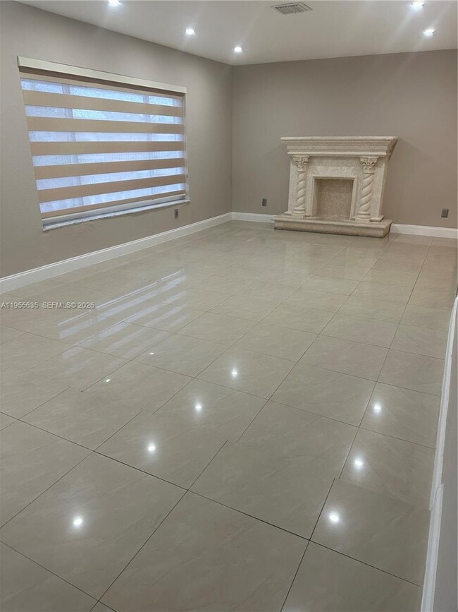 Building Photo - 10805 SW 165th Terrace