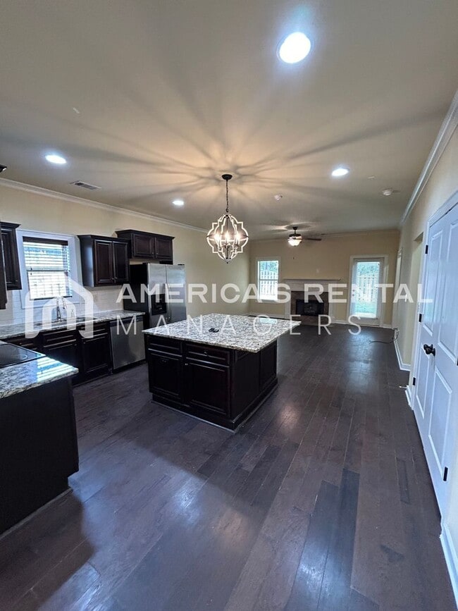 Building Photo - DEPOSIT PENDING! Home in Hoover!!! View with 48 Hours Notice!