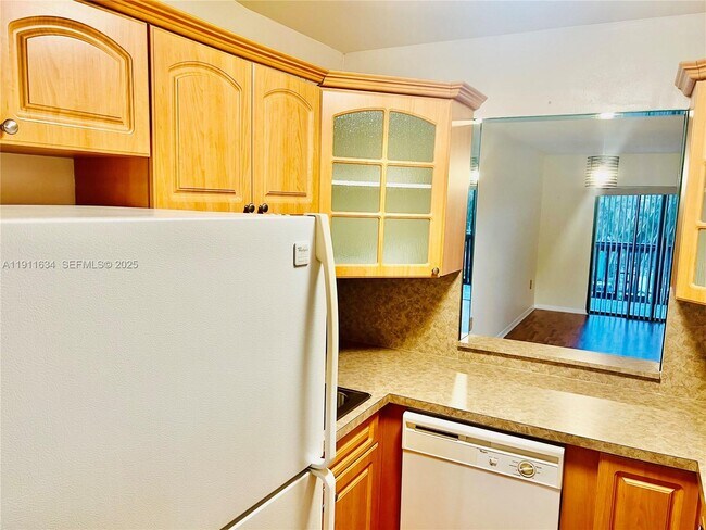 Building Photo - 1021 Mockingbird Ln