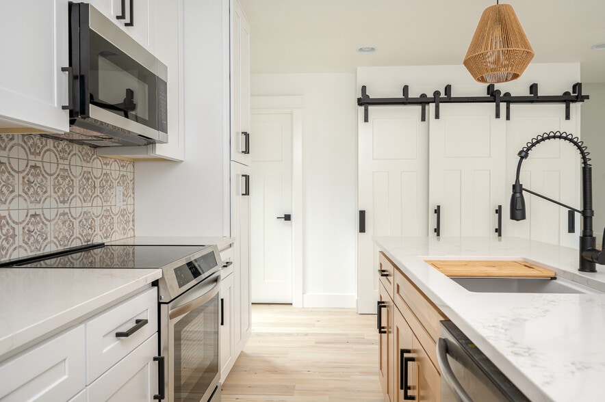 Building Photo - 4103 SE Olsen St