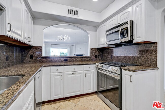 Building Photo - 1520 S Shenandoah St