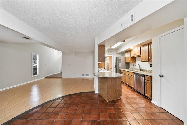 Building Photo - 9281 Fletcher Trace Pkwy