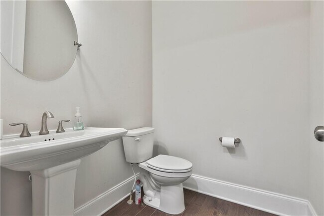 Building Photo - 673 Brennan Dr