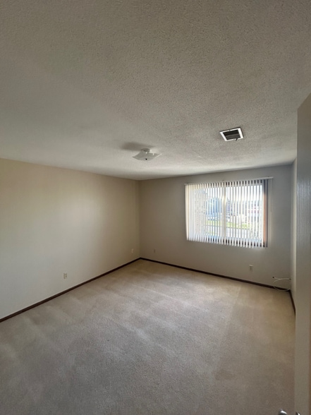 Building Photo - 7100 Van Dorn St