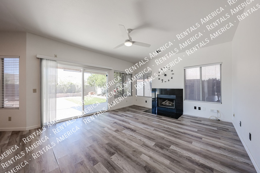 Building Photo - 6101 W Whispering Wind Dr