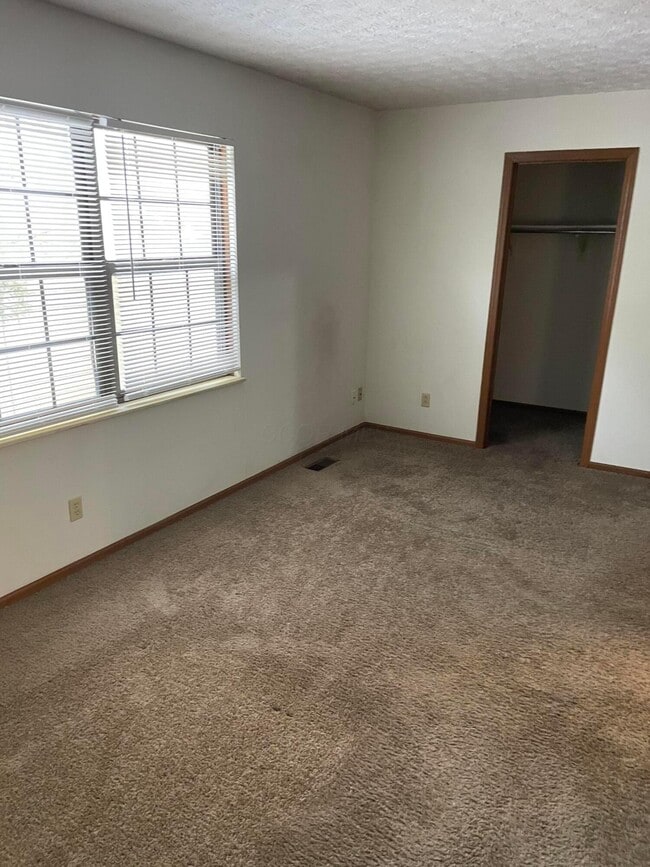 Building Photo - 6680 Birchton St