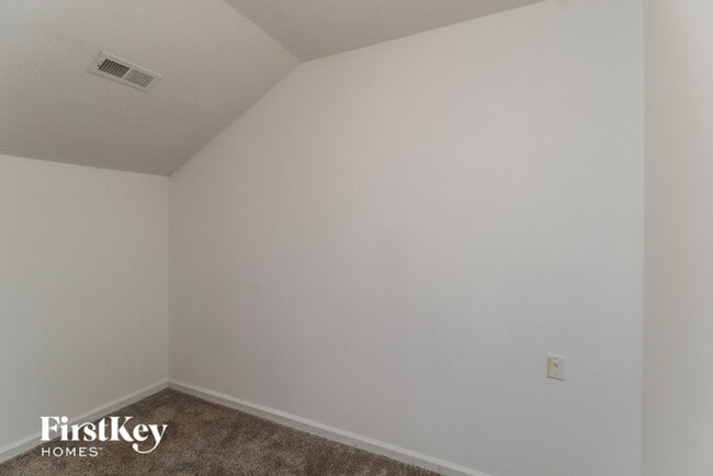 Building Photo - 3122 Edmonton Pl