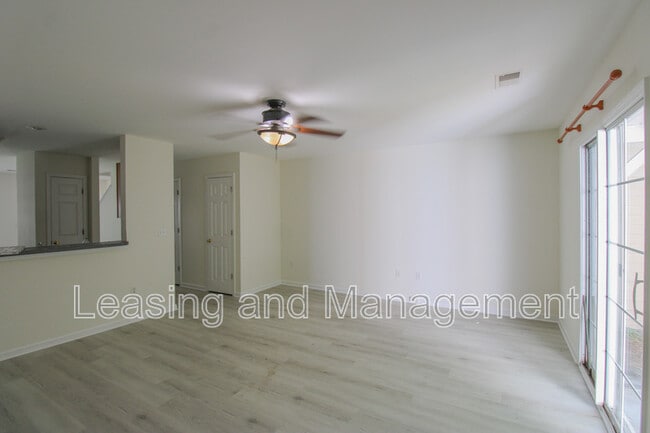 Building Photo - 1247 Island Club Dr
