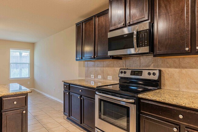 Building Photo - 1411 Frio Eagle