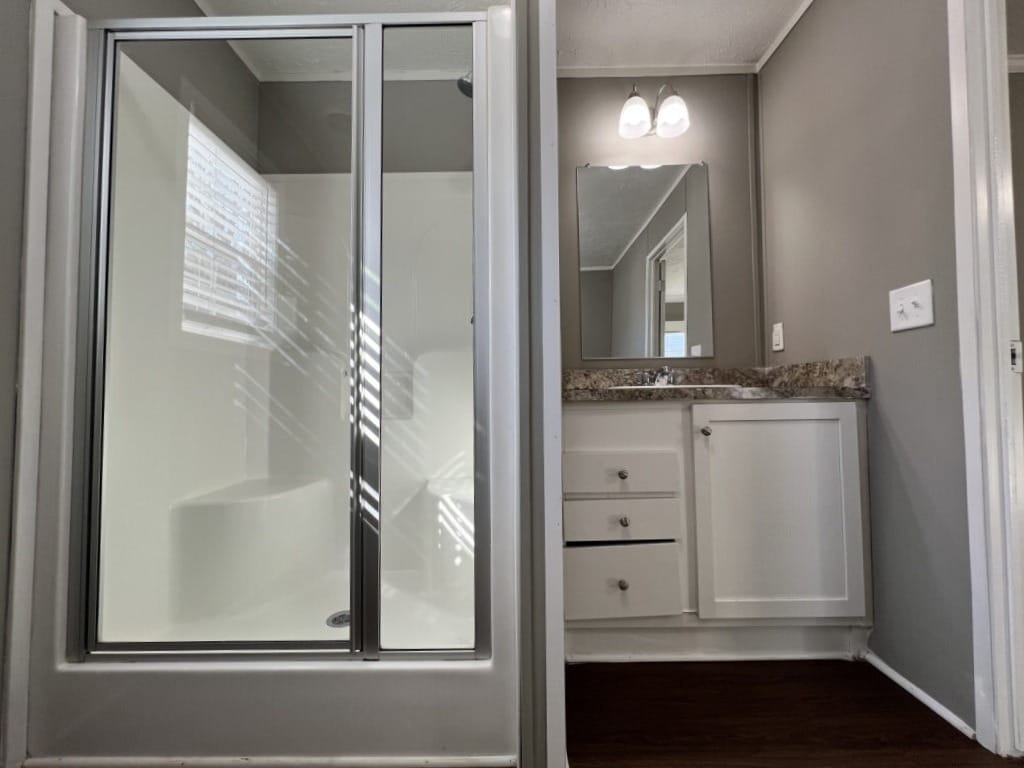 Building Photo - 125 E Sourwood Dr