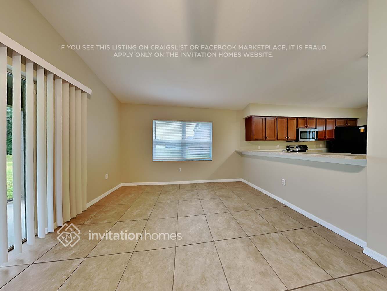 Building Photo - 2389 Hamlet Cir