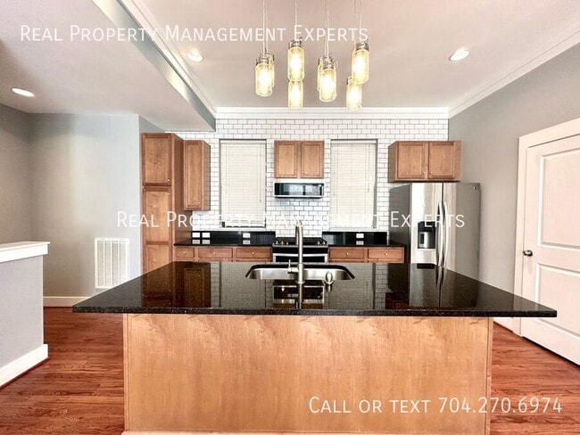 Building Photo - 419 Steel Gardens Blvd