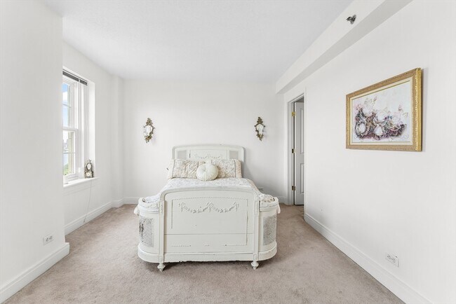 Building Photo - 534 Beacon St