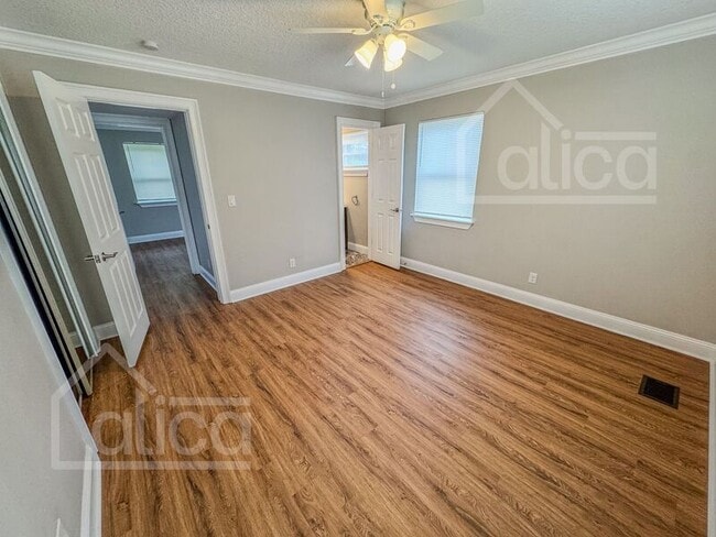 Building Photo - 2845 Holly Point Dr