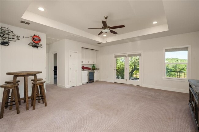 Building Photo - 625B Las Colinas Dr
