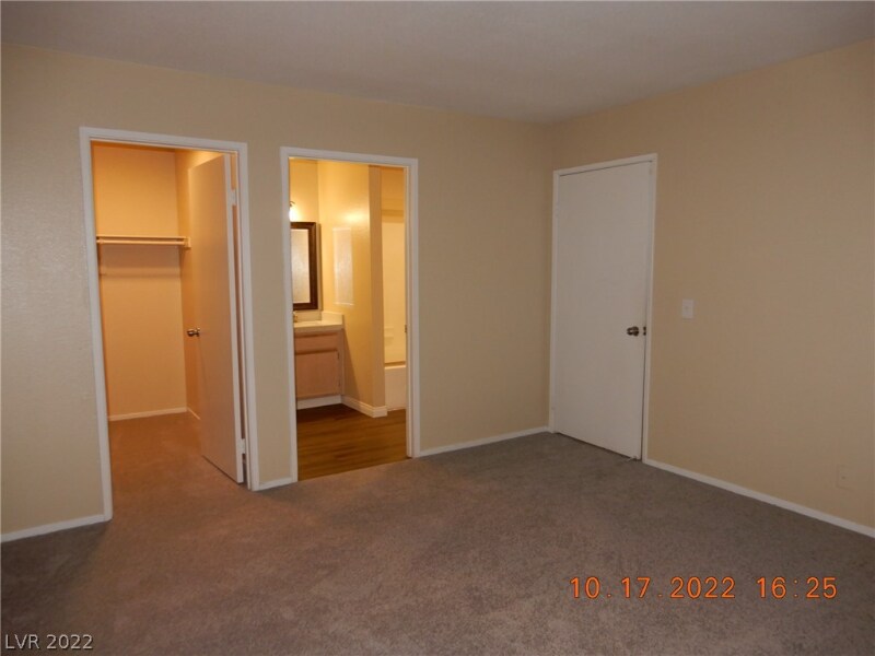 Building Photo - 3151 N Soaring Gulls Dr