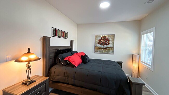 Building Photo - 2813 Mead Rd