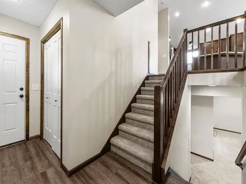 Building Photo - Charming 4-Bedroom Home in Waconia with Spacious 2,140 Sq Ft Living Space!