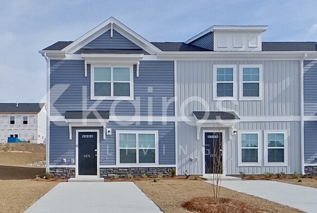 Building Photo - 2215 Banyon Cir