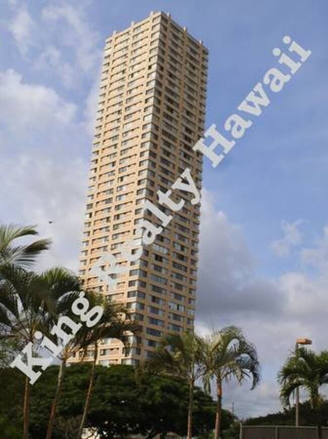Building Photo - **Upgraded 1 br / 1ba Great Views,W/D in u...