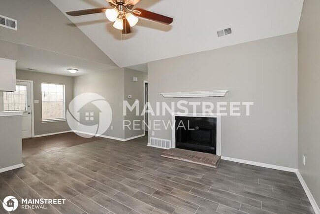 Building Photo - 4568 Summer Creek N, Memphis, TN 38141