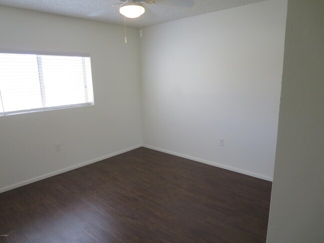 Building Photo - 6917 W Cholla St