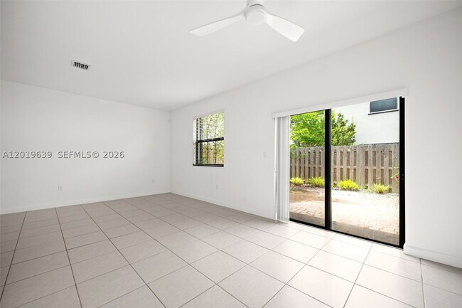 Building Photo - 11945 SW 245 Ter