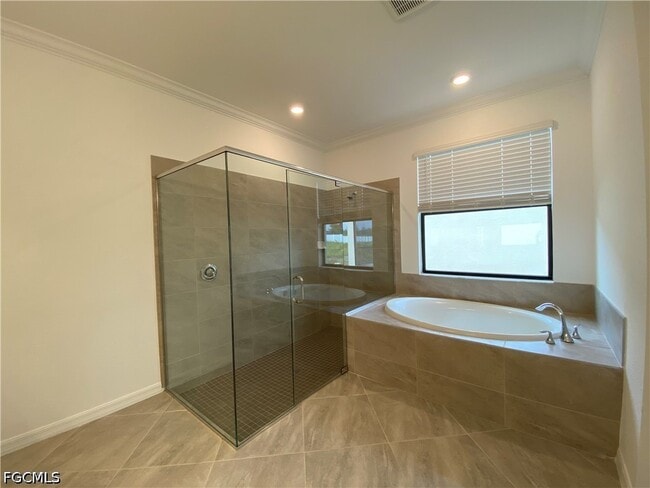 Building Photo - 14662 Cantabria Dr