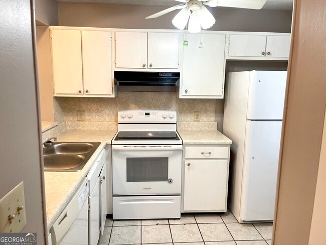 Building Photo - 216 Sheraton Ct