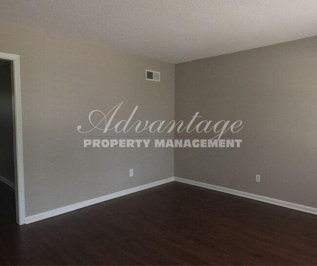 Building Photo - Newly Renovated Home In Raleigh